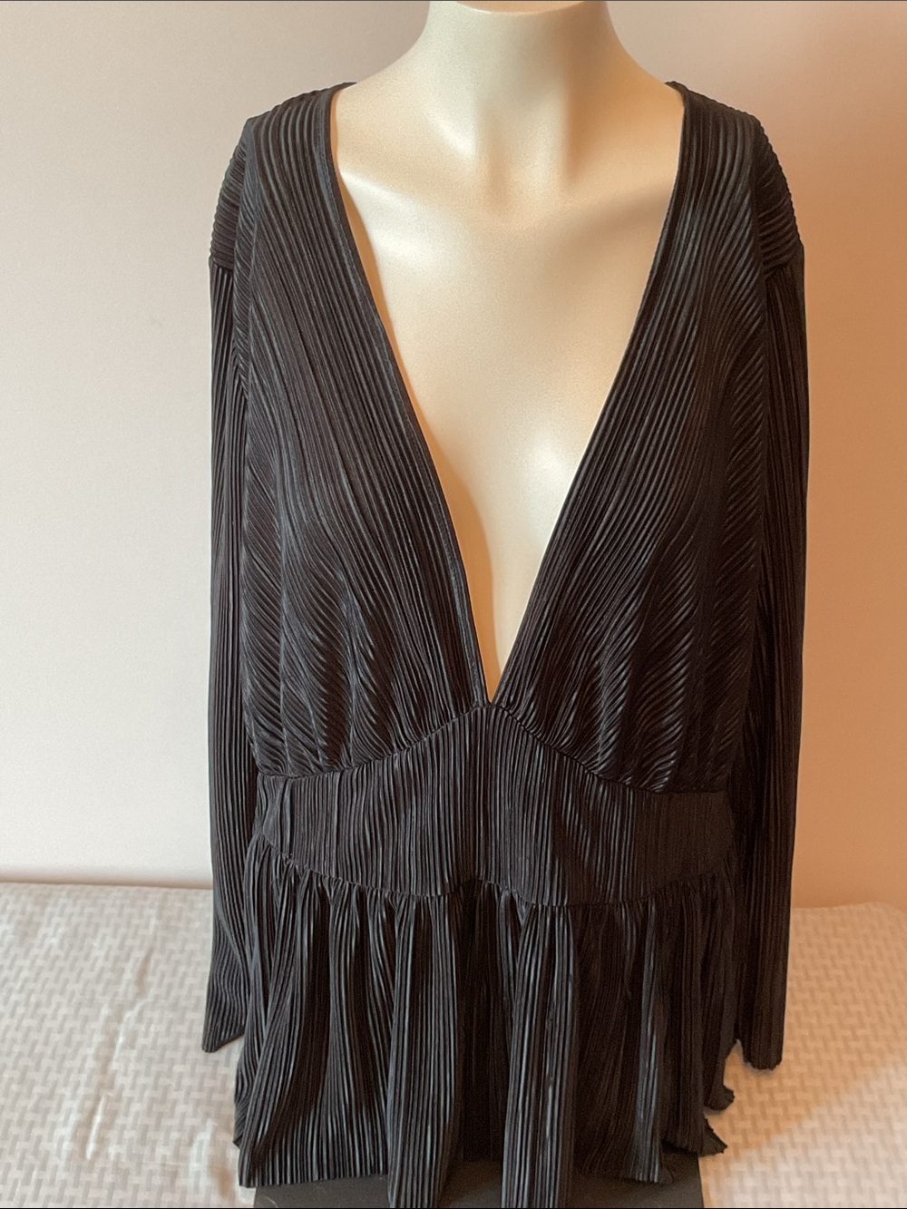 ASOS Plisse Top - Picture 3 of 9
